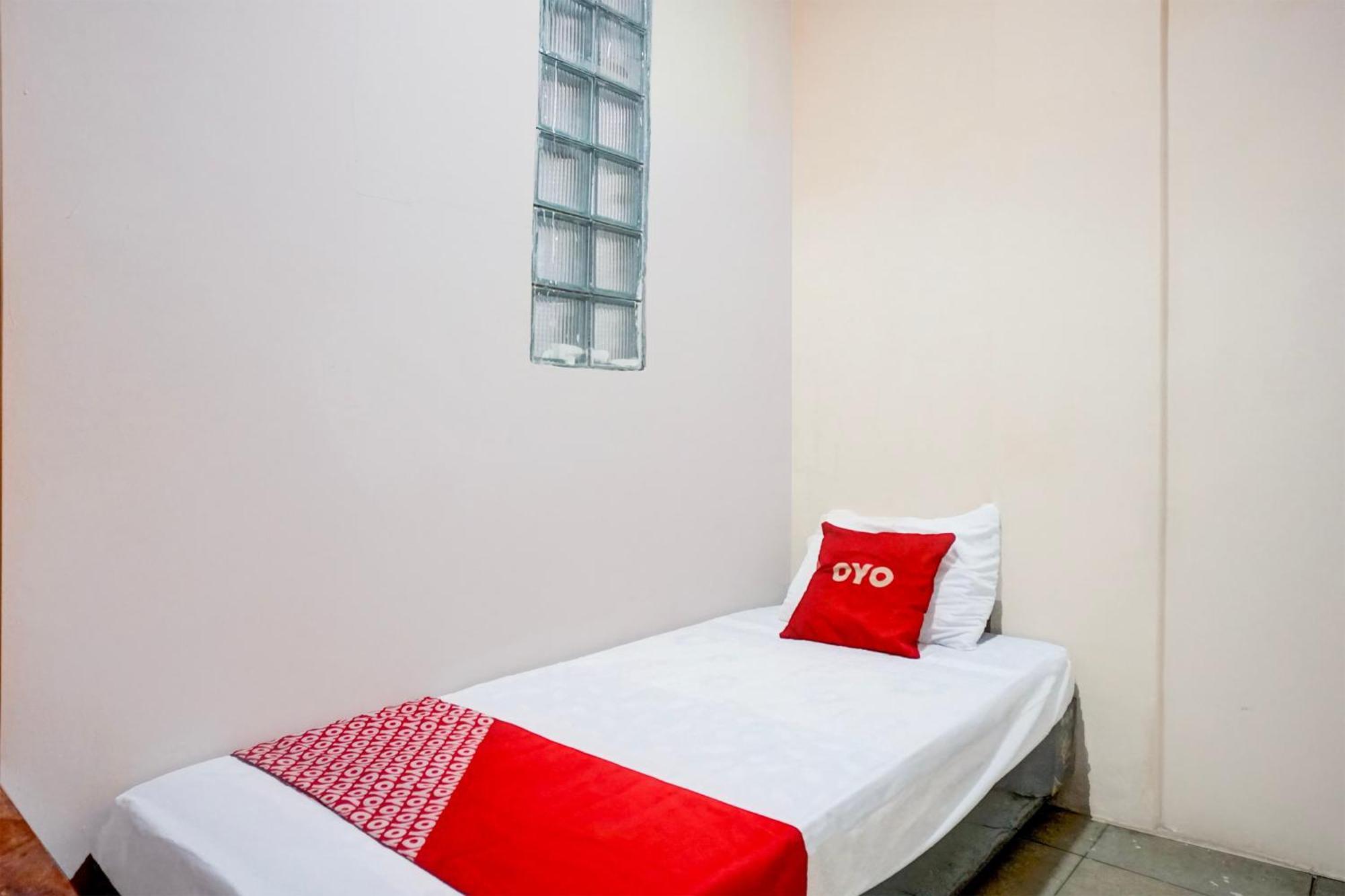Hotel O Medan City Center Near Plaza Medan Fair Esterno foto