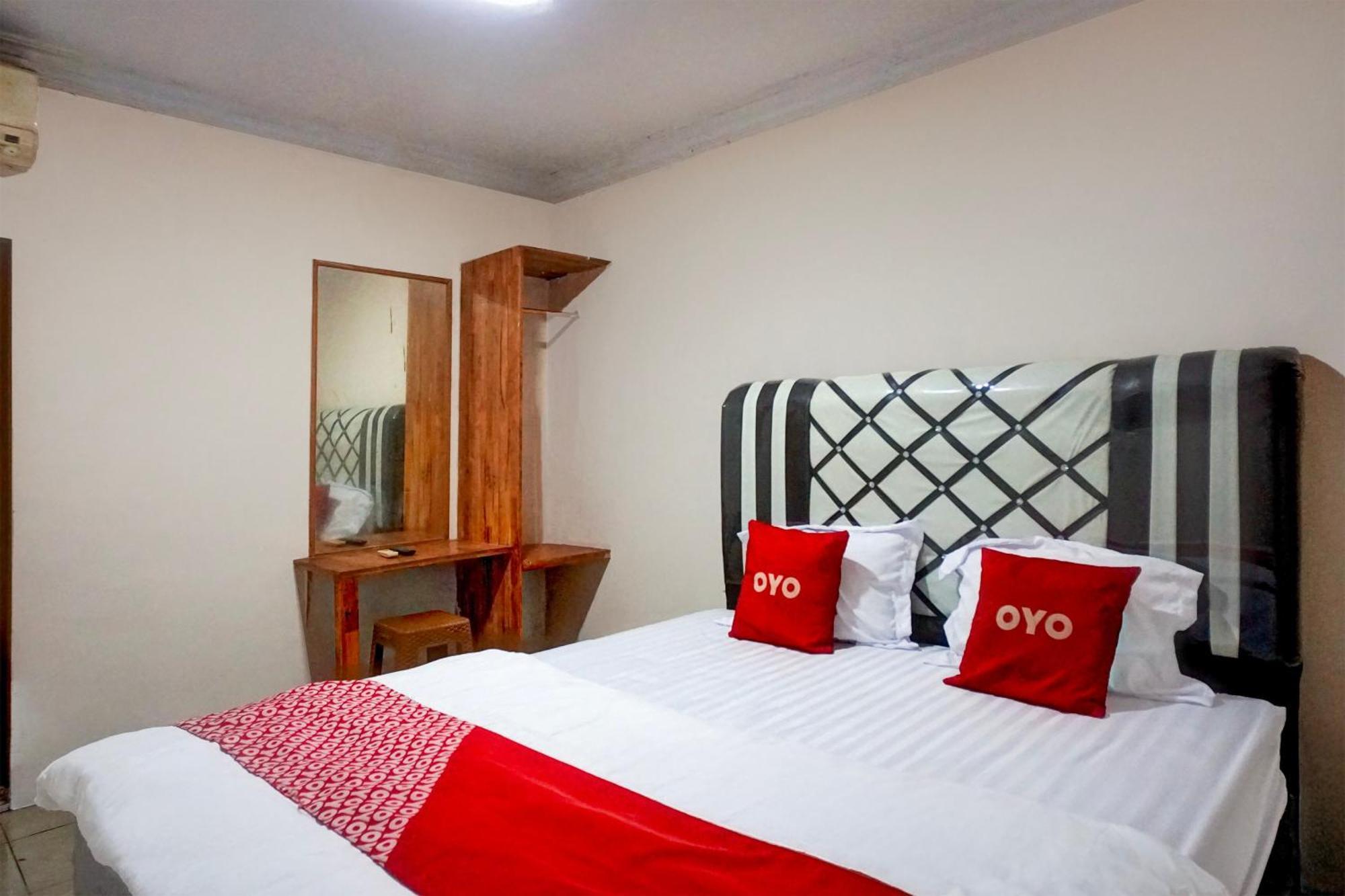 Hotel O Medan City Center Near Plaza Medan Fair Esterno foto